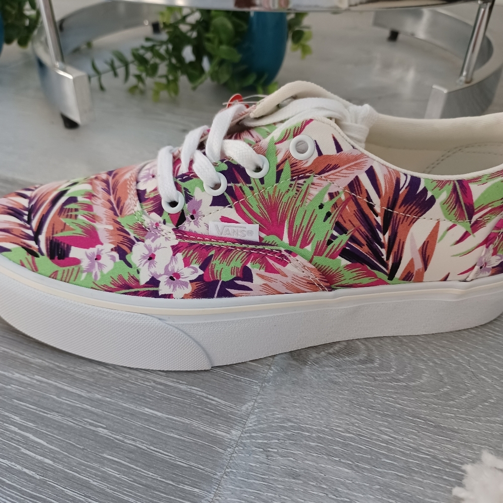 Women's Hawaiian Print Platform Vans Sz 8.5 NWT
